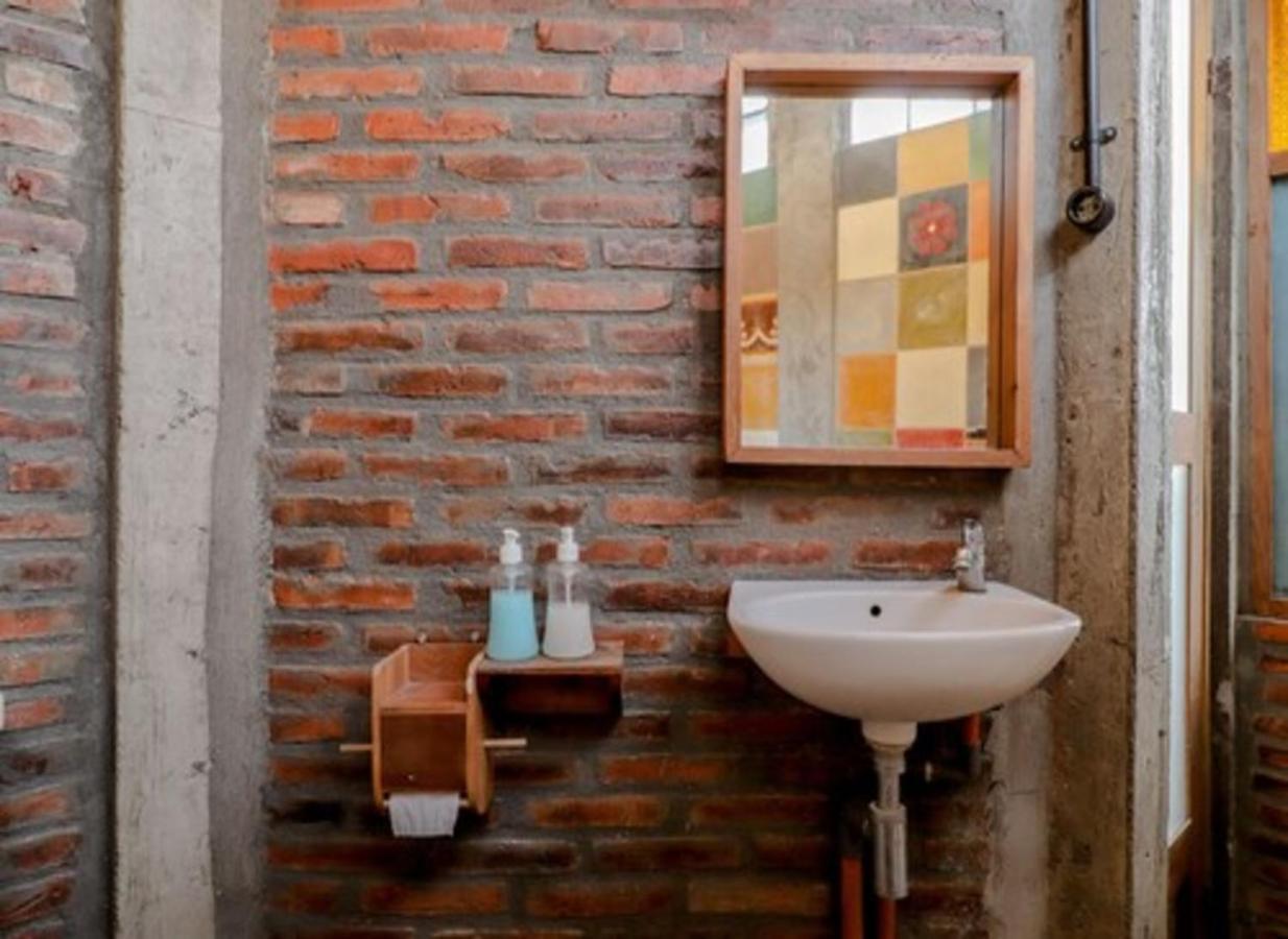 Lorong Homestay Bantul Buitenkant foto